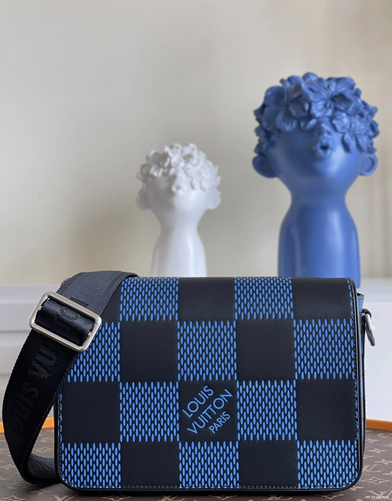 Aaa replica bags VUITTON MESSENGER STUDIO LOUIS 0803